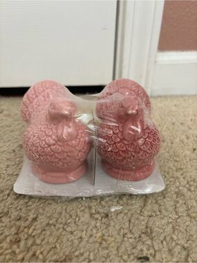 NWT Pink Turkey Salt & Pepper Shakers
